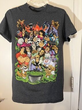 Disney Villains T-shirt size small color dark gray.